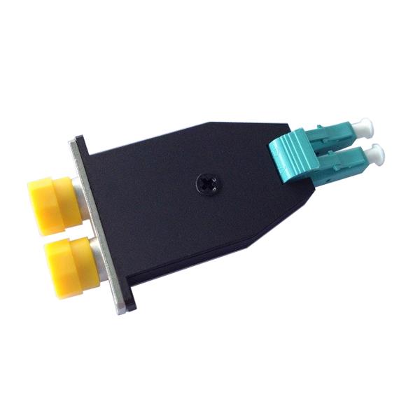 Adaptateur de fibre optique duplex Feme OM3 mâle LC à FC